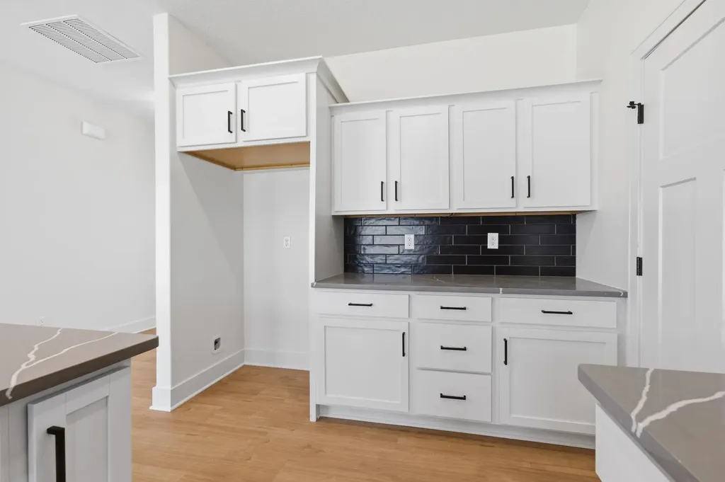 514 E Elmwood Street Park City KS 67147-1124
