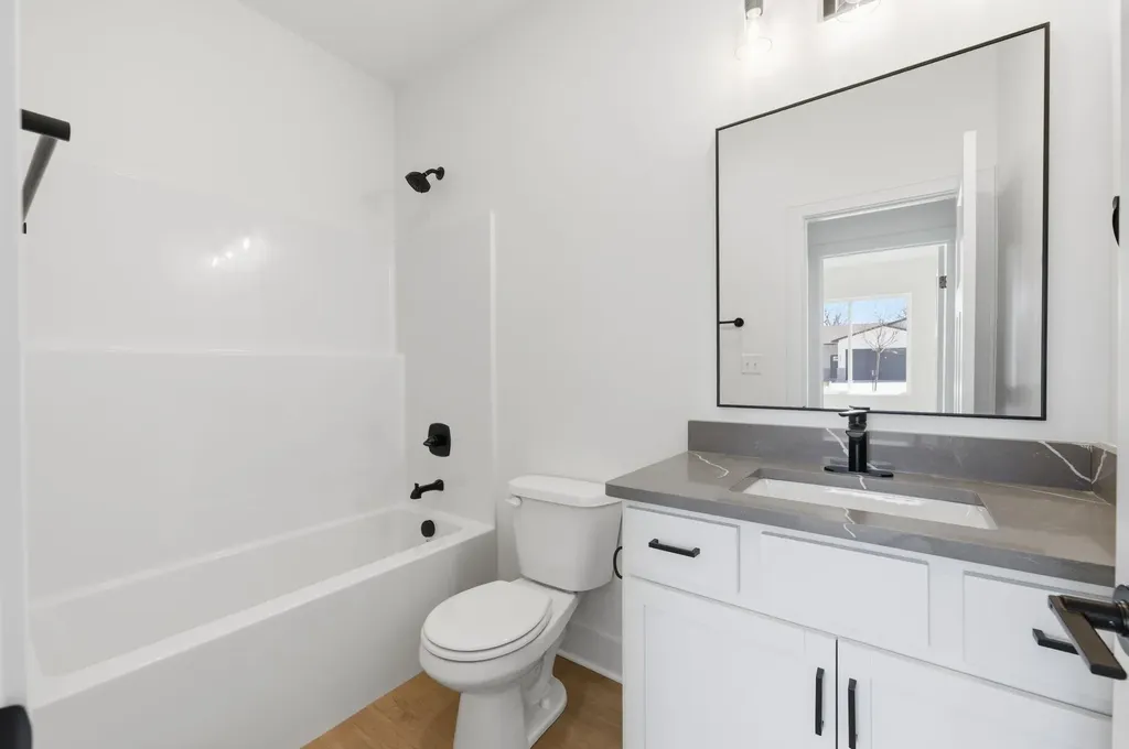 514 E Elmwood Street Park City KS 67147-1124