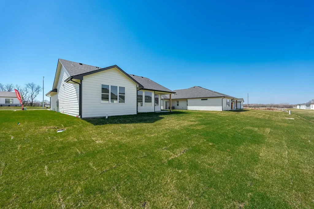 514 E Elmwood Street Park City KS 67147-1124
