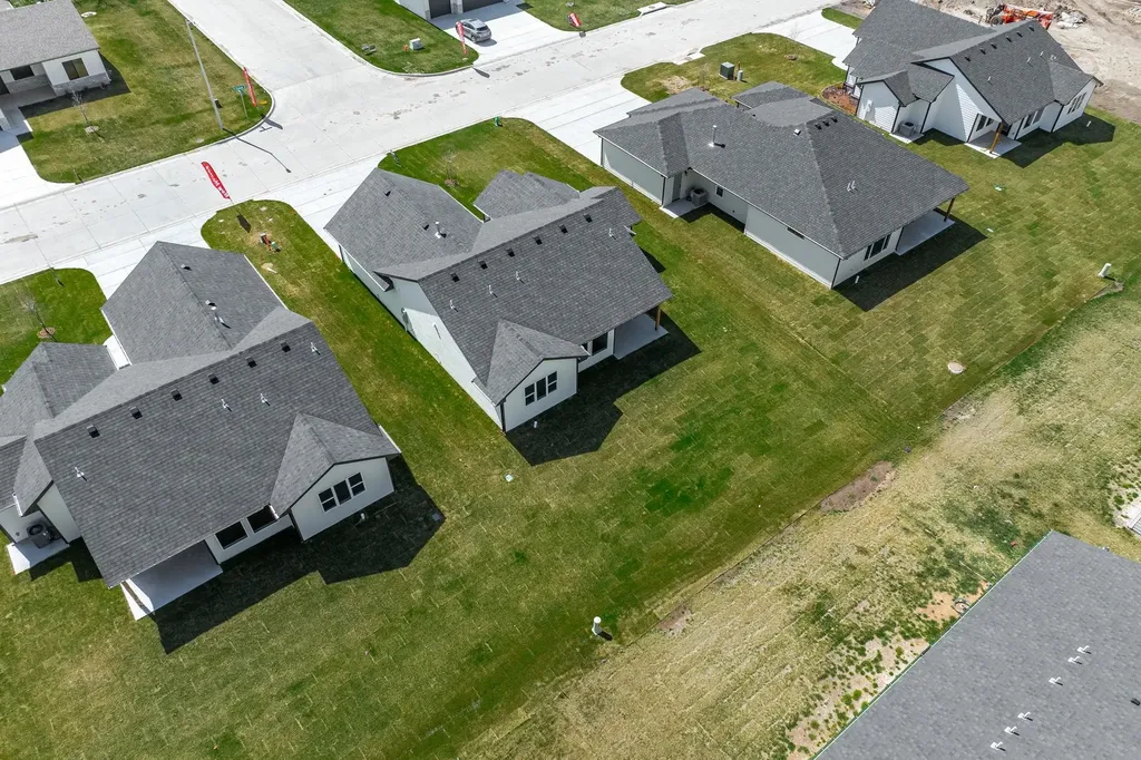514 E Elmwood Street Park City KS 67147-1124