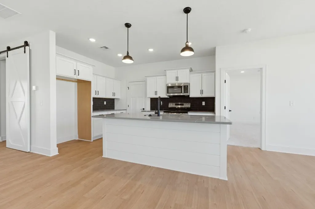 514 E Elmwood Street Park City KS 67147-1124