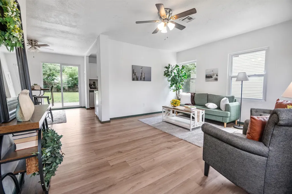 1309 E Charleston Drive Park City KS 67219