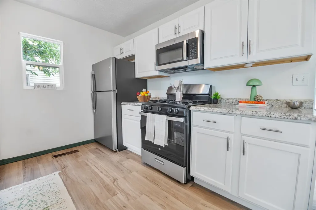 1309 E Charleston Drive Park City KS 67219