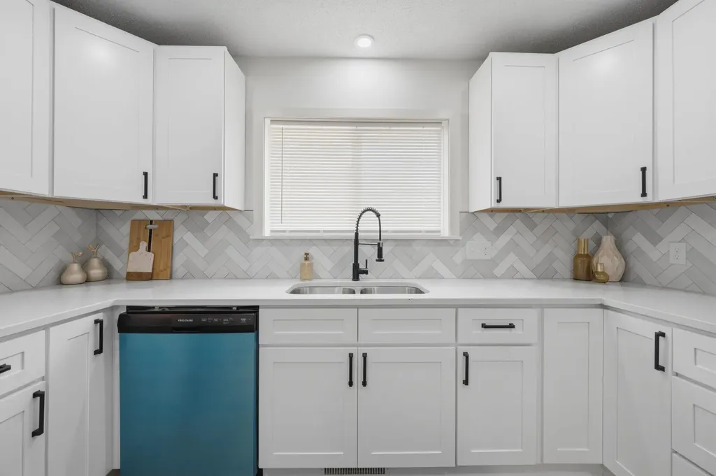 2343 S Crest Street Wichita KS 67207