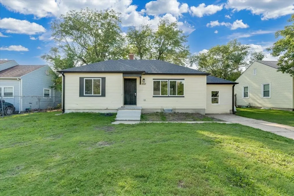 1727 N NE Parkway Wichita KS 67208