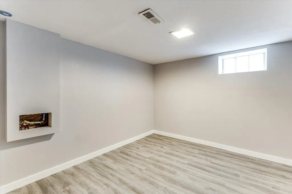 1727 N NE Parkway Wichita KS 67208