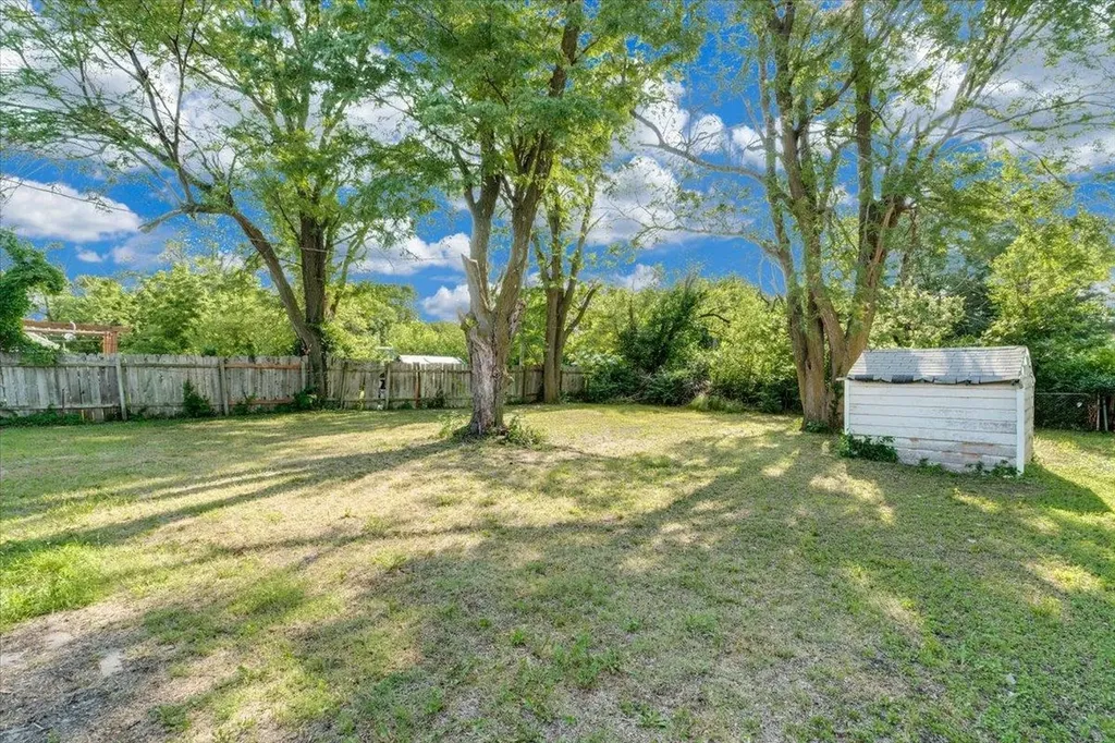 1727 N NE Parkway Wichita KS 67208