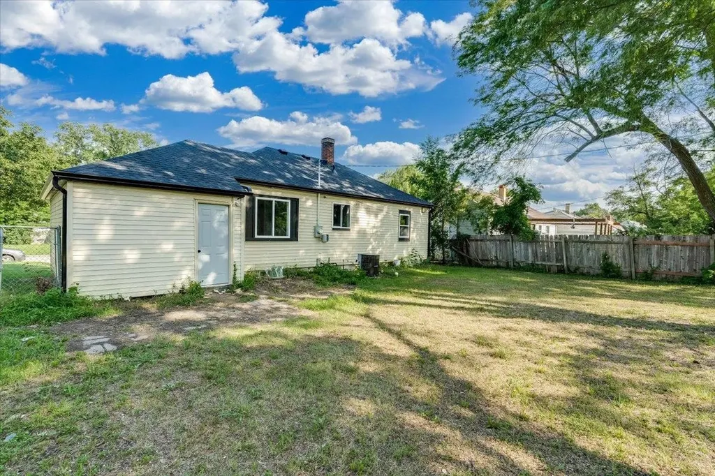 1727 N NE Parkway Wichita KS 67208
