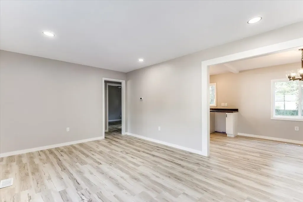 1727 N NE Parkway Wichita KS 67208