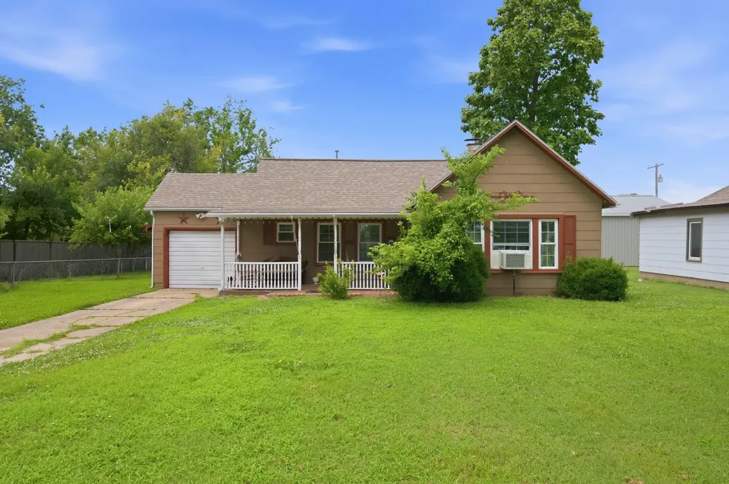 611 N St Nicholas Eureka KS 67045