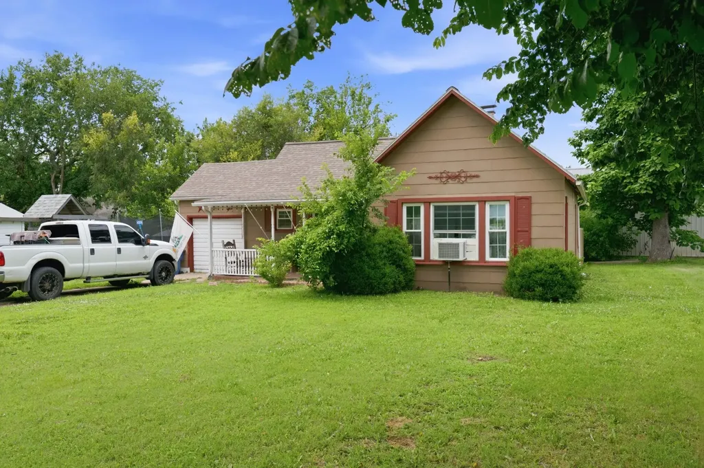 611 N St Nicholas Eureka KS 67045