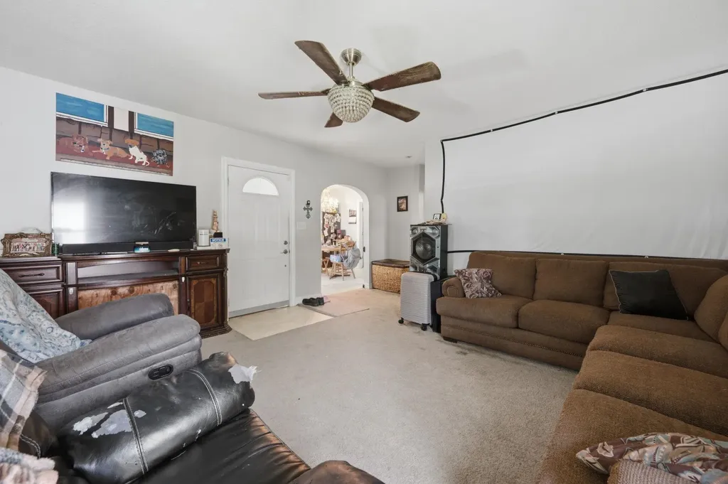 611 N St Nicholas Eureka KS 67045