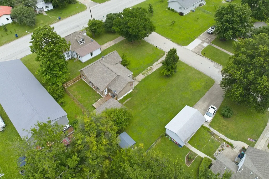 611 N St Nicholas Eureka KS 67045