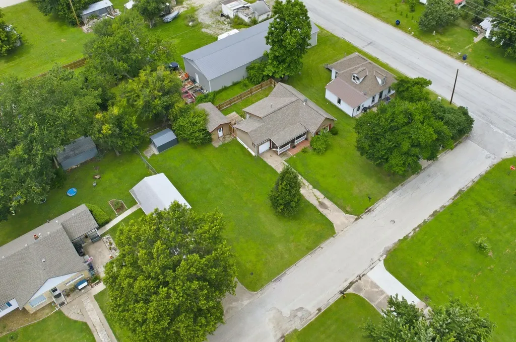 611 N St Nicholas Eureka KS 67045