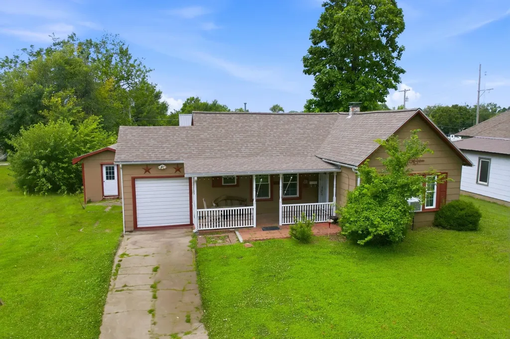 611 N St Nicholas Eureka KS 67045