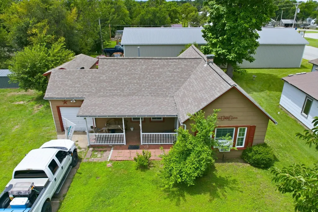 611 N St Nicholas Eureka KS 67045