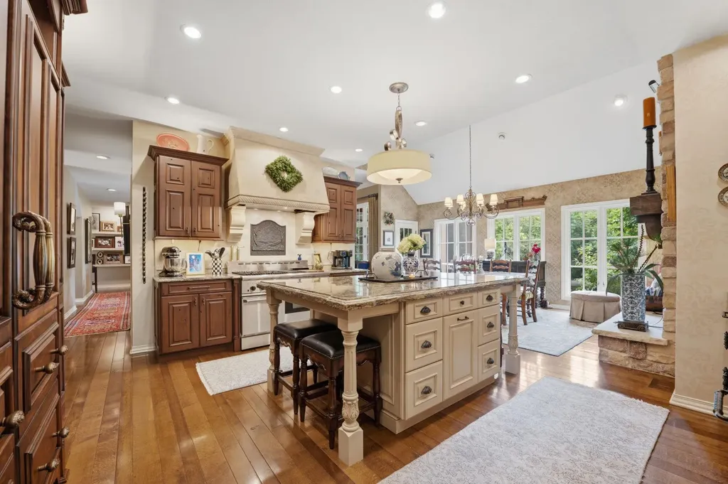 9423 E Cross Creek Street Wichita KS 67206