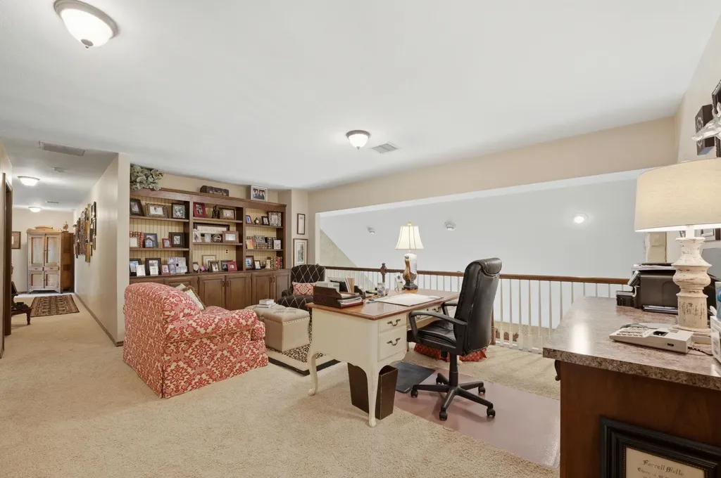 9423 E Cross Creek Street Wichita KS 67206