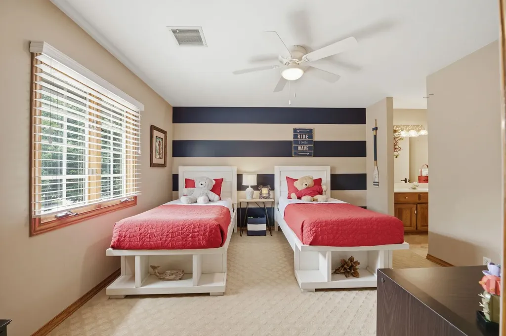 9423 E Cross Creek Street Wichita KS 67206