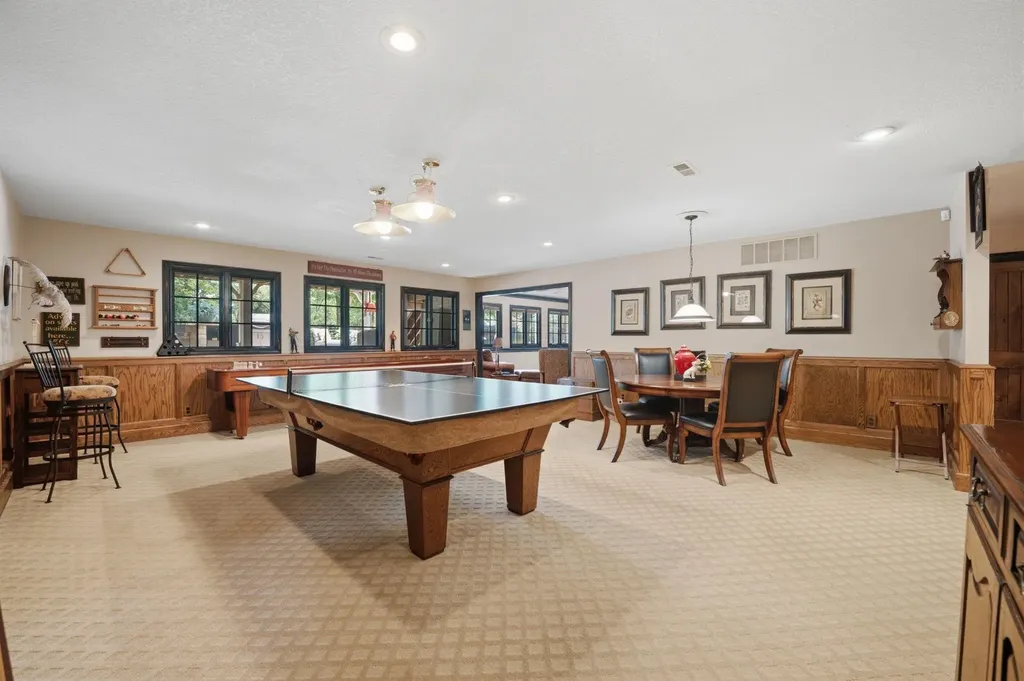 9423 E Cross Creek Street Wichita KS 67206