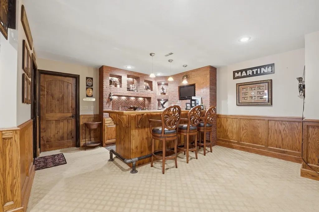 9423 E Cross Creek Street Wichita KS 67206