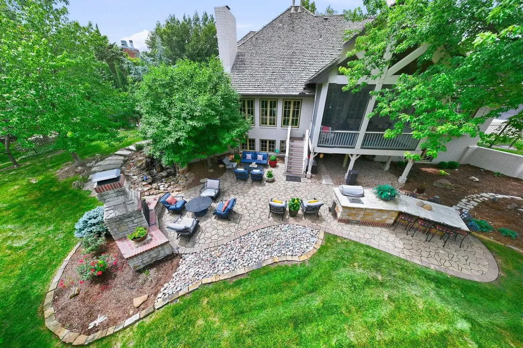 9423 E Cross Creek Street Wichita KS 67206
