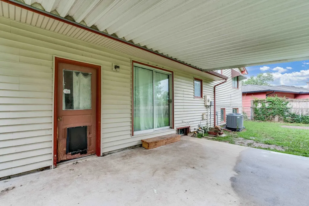 2513 N Bleckley Drive Wichita KS 67220-3019