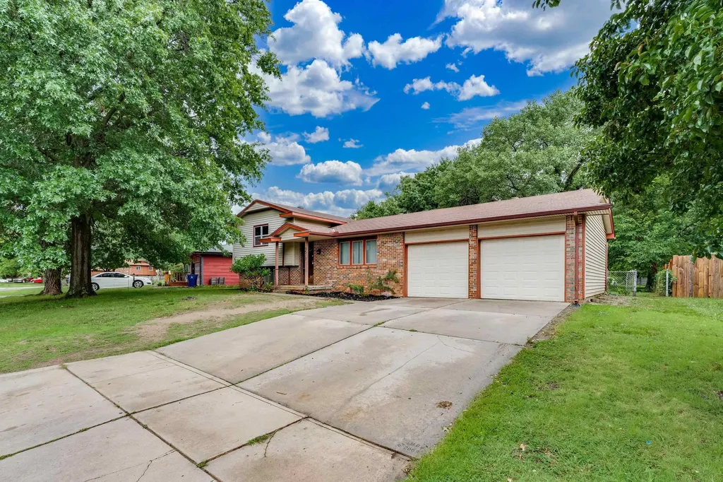 2513 N Bleckley Drive Wichita KS 67220-3019