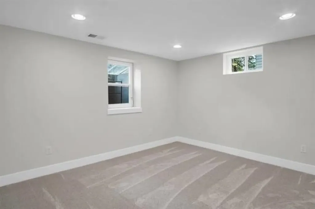 719 N Grandview Street Newton KS 67114