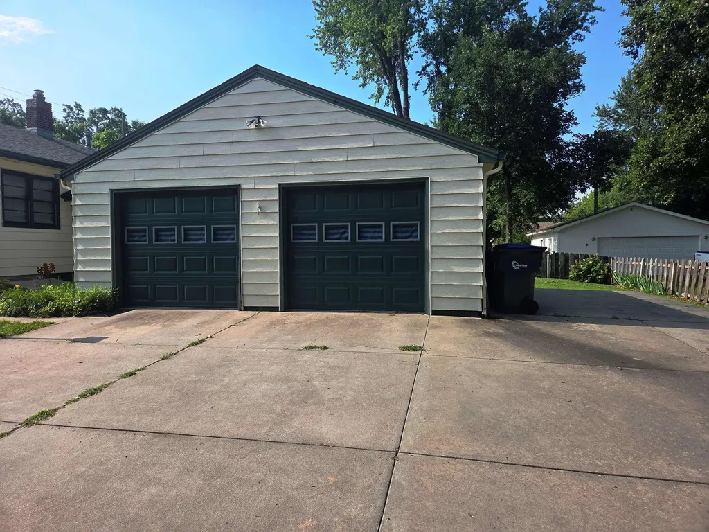 719 N Grandview Street Newton KS 67114