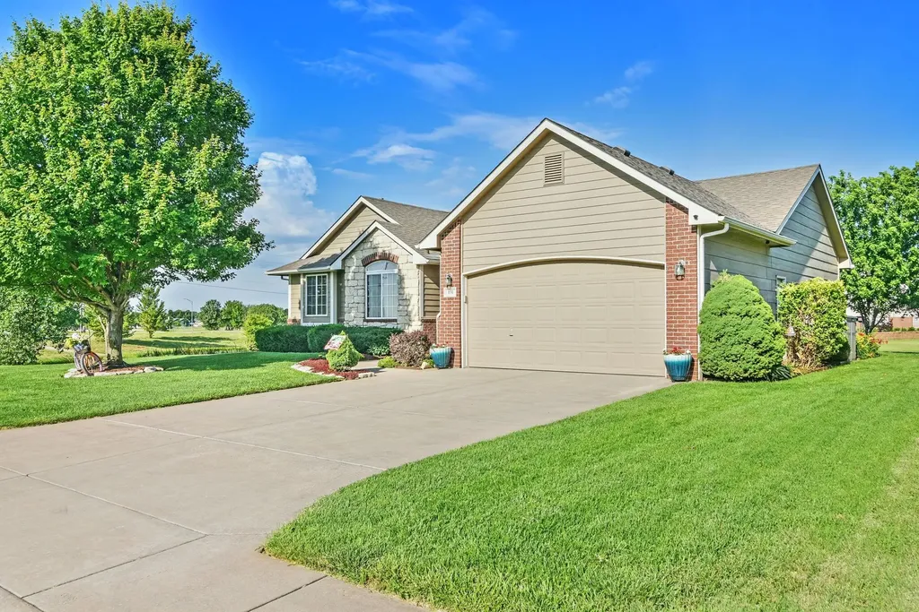 131 N Chisholm Trail Clearwater KS 67026