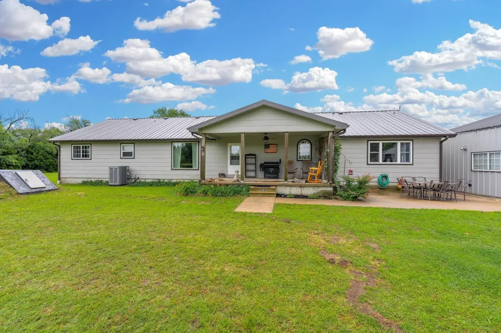 1176 E 120th Avenue N Belle Plaine KS 67013