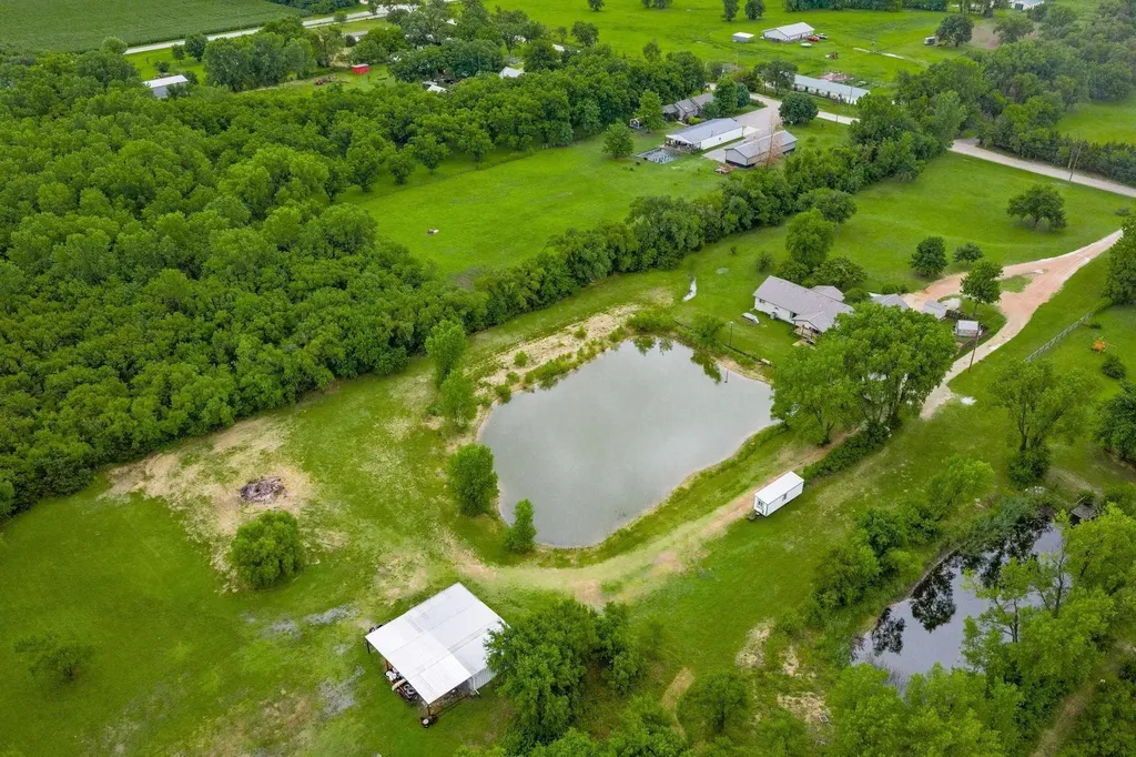 1176 E 120th Avenue N Belle Plaine KS 67013