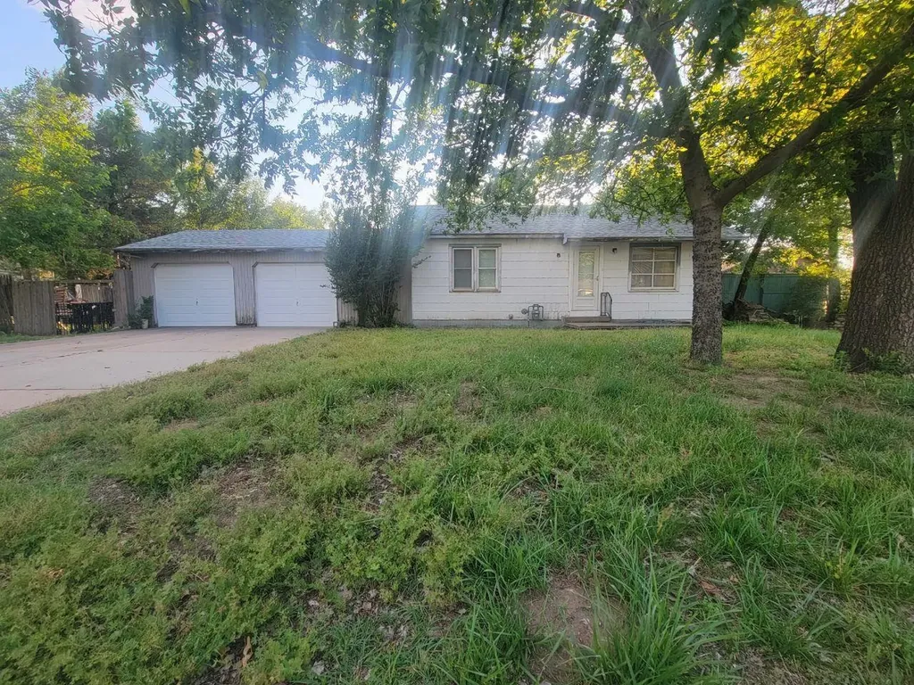 761 N Arapaho Wichita KS 67212