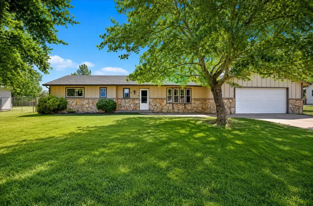 504 N Ridge Way Road Rose Hill KS 67133