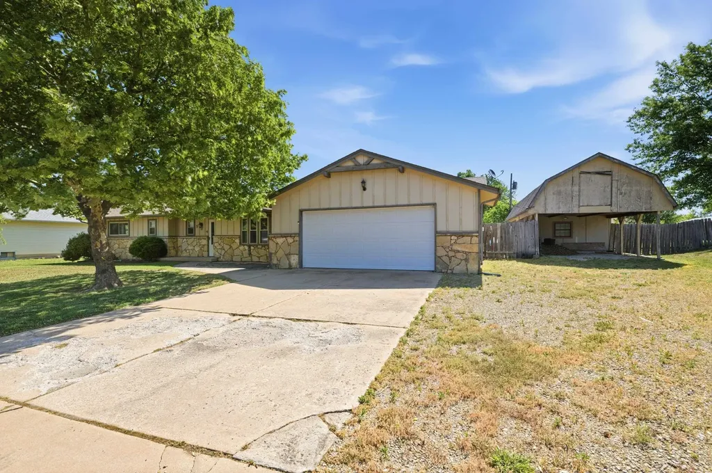 504 N Ridge Way Road Rose Hill KS 67133