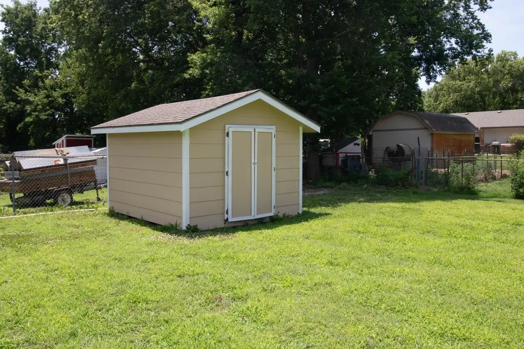 8143 S Hancock Drive Derby KS 67037-3783