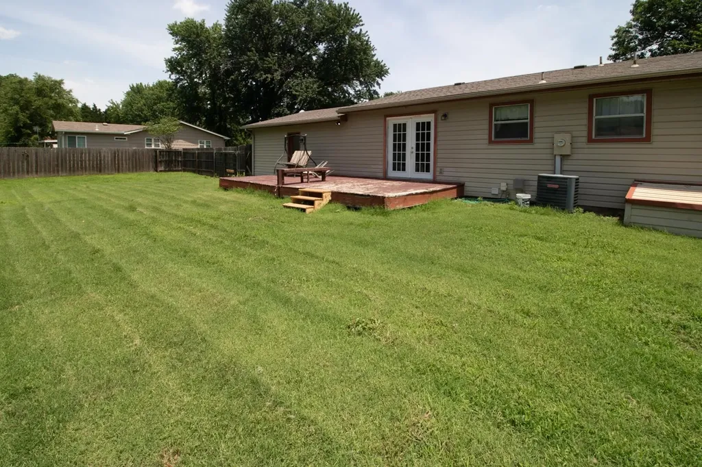 8143 S Hancock Drive Derby KS 67037-3783