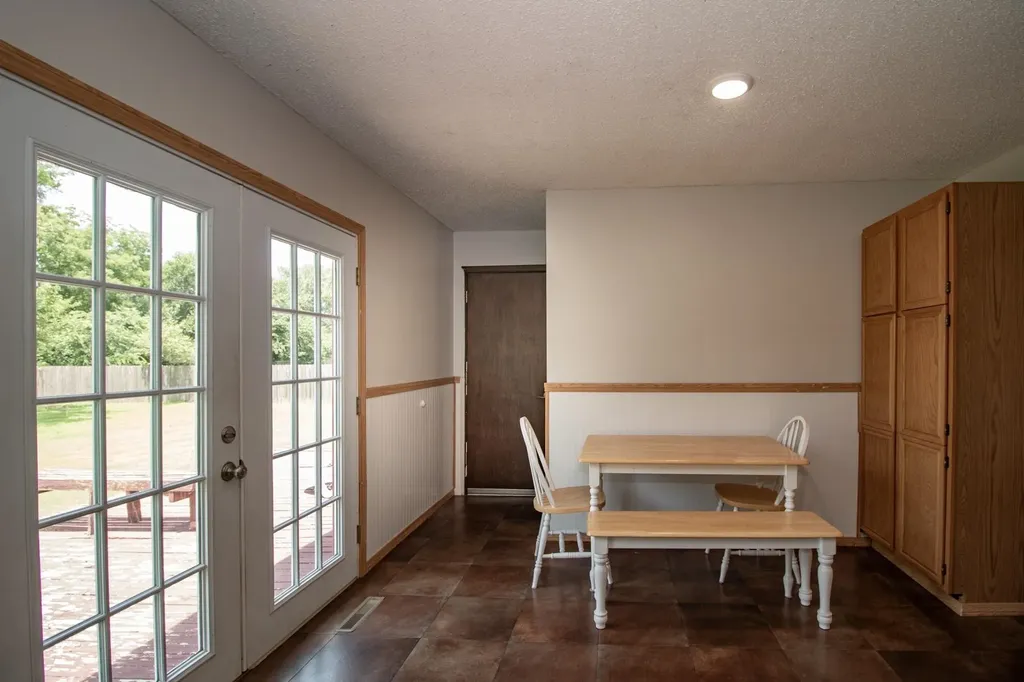 8143 S Hancock Drive Derby KS 67037-3783
