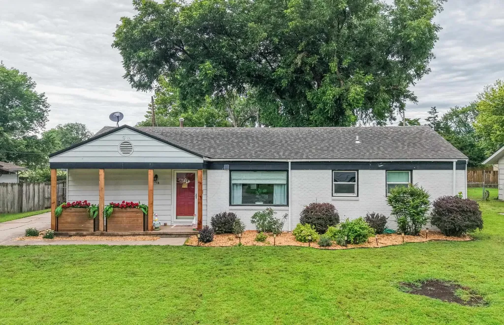 7518 W Galoway Wichita KS 67212