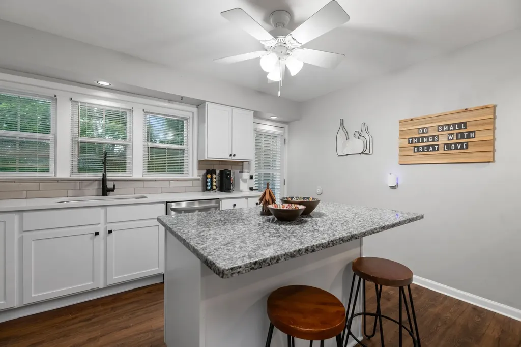7518 W Galoway Wichita KS 67212