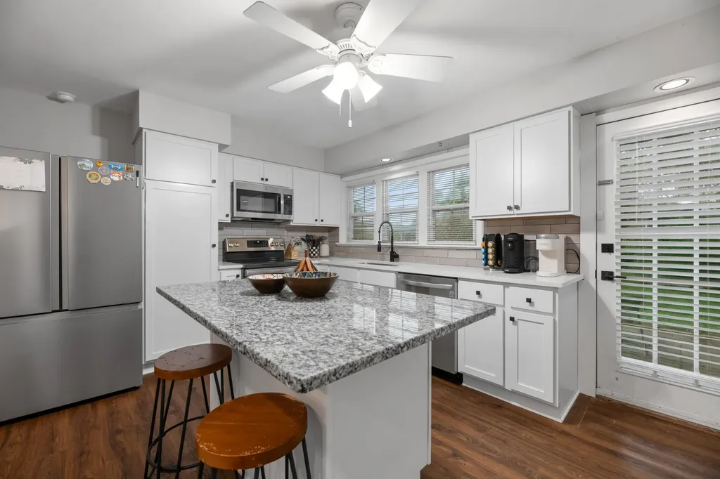 7518 W Galoway Wichita KS 67212