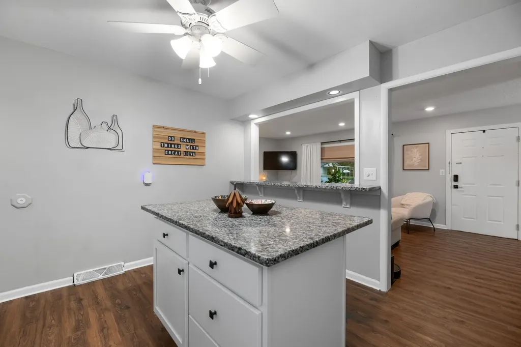 7518 W Galoway Wichita KS 67212