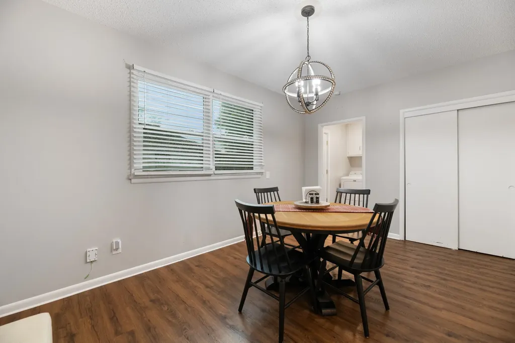 7518 W Galoway Wichita KS 67212