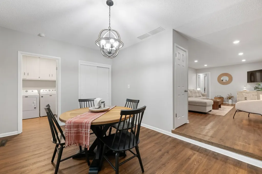 7518 W Galoway Wichita KS 67212