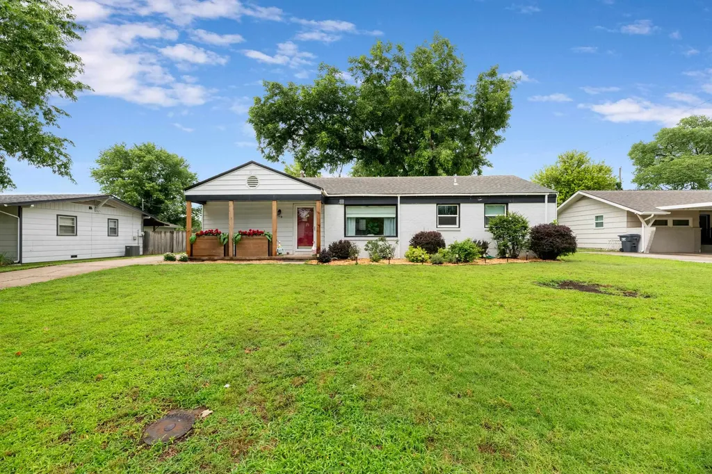 7518 W Galoway Wichita KS 67212
