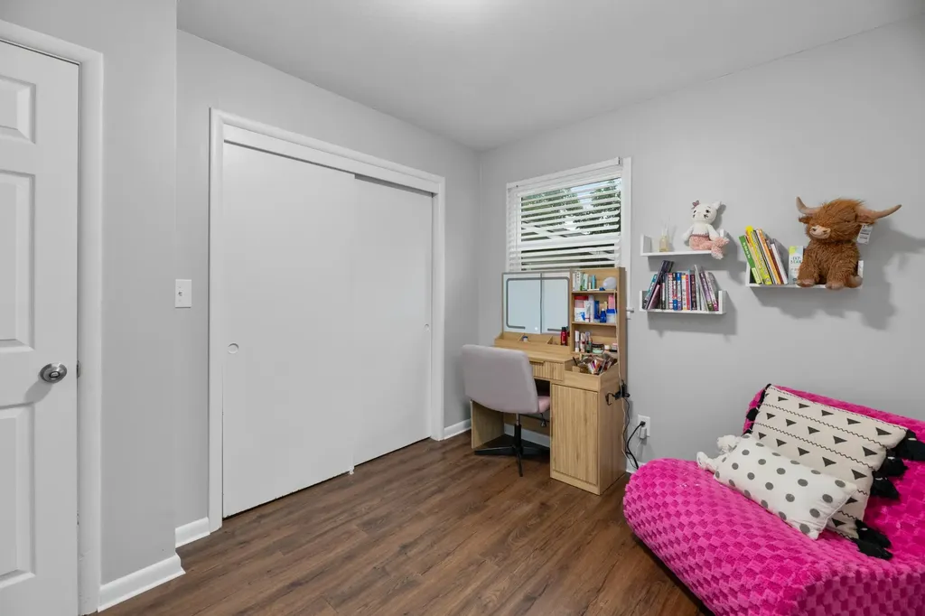 7518 W Galoway Wichita KS 67212
