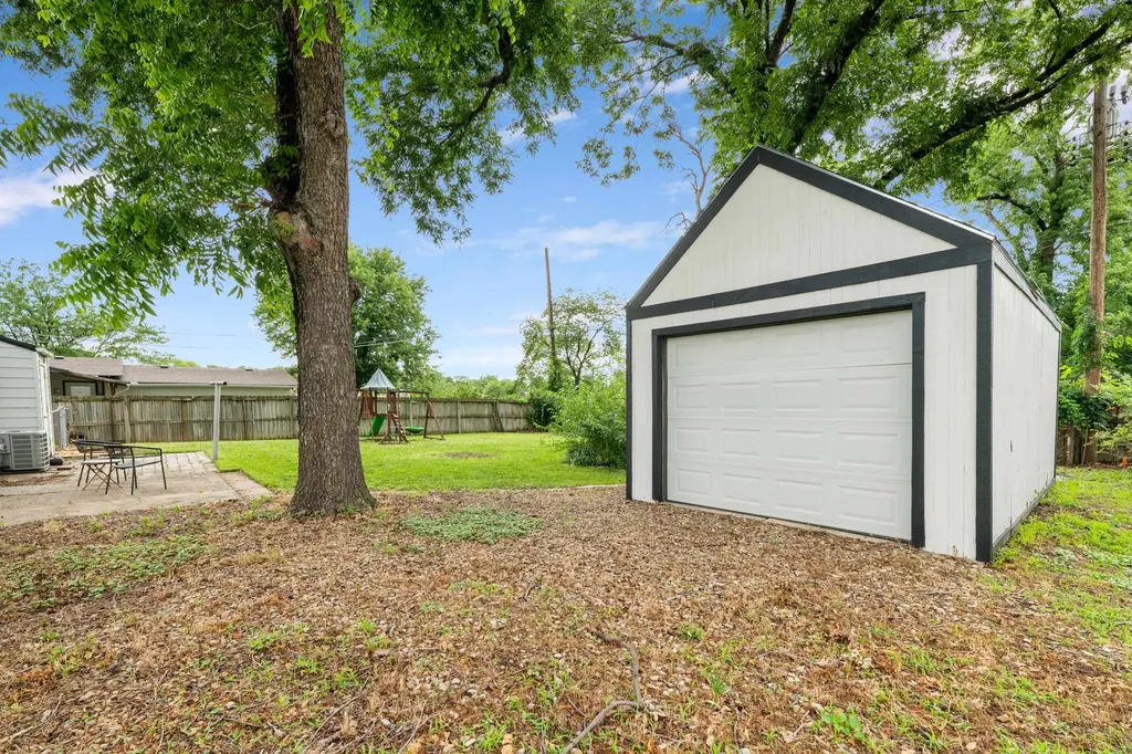 7518 W Galoway Wichita KS 67212