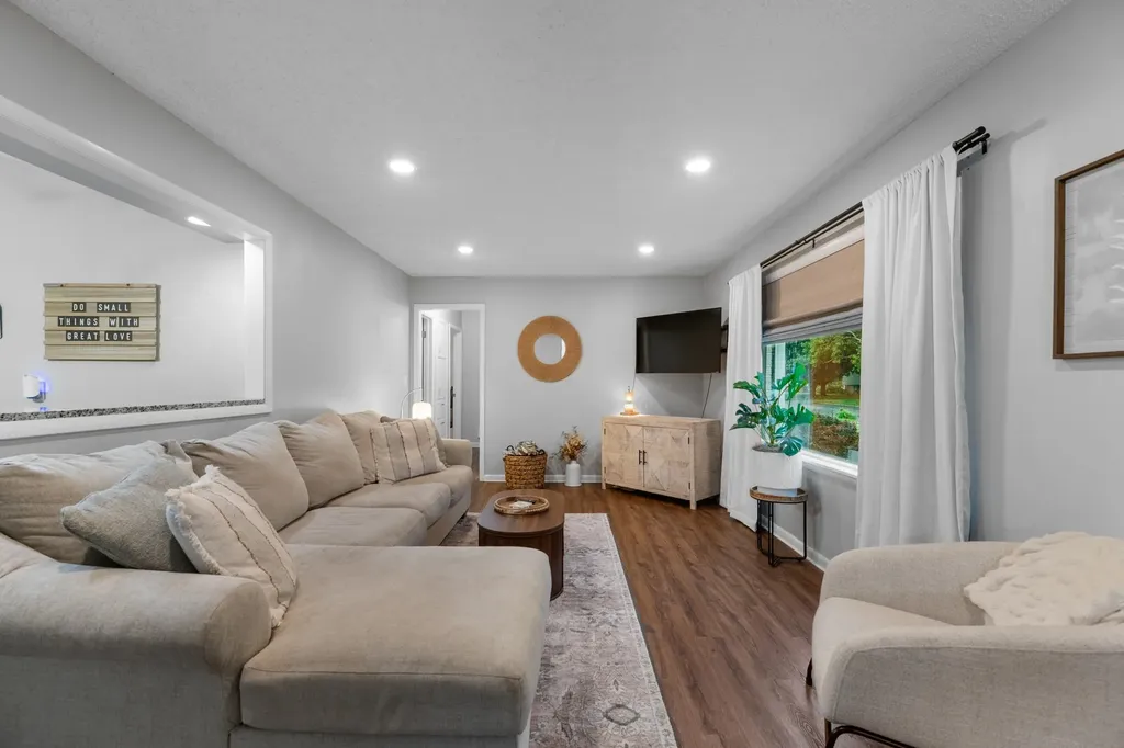 7518 W Galoway Wichita KS 67212