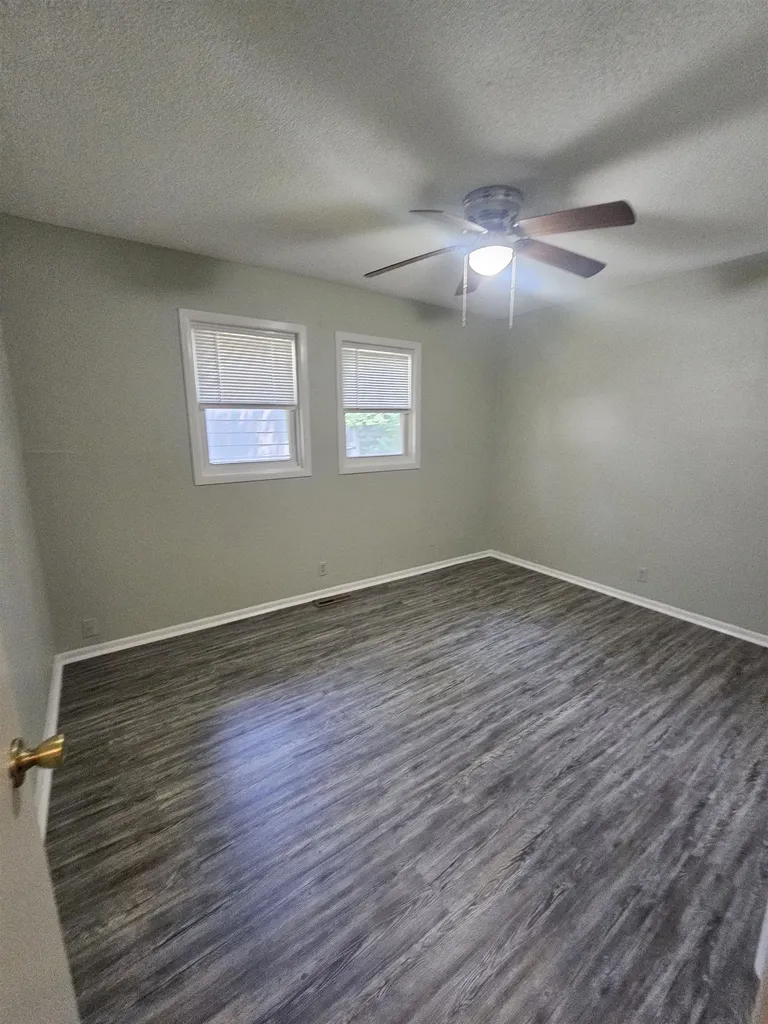 926 Money Avenue Augusta KS 67010
